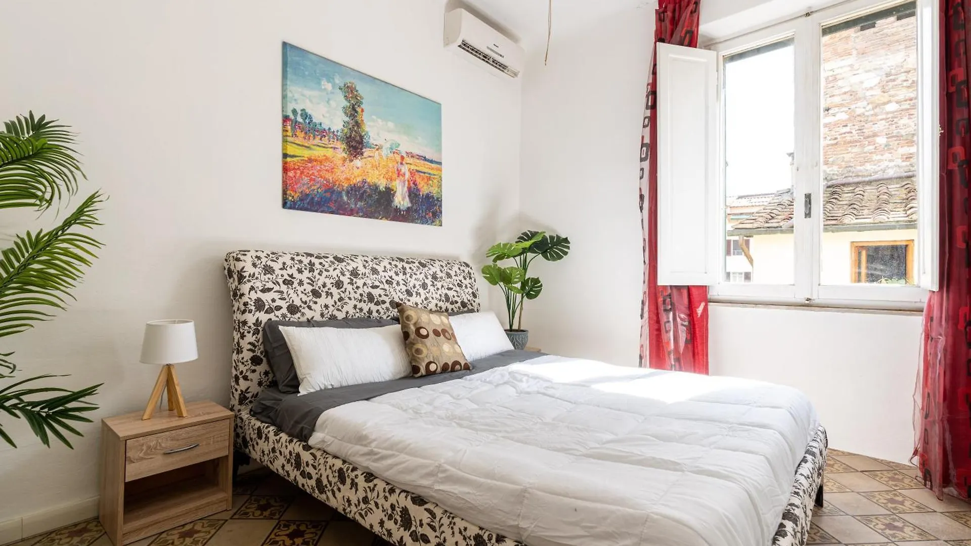Historic Apt In The Center Of Lucca With Balcony Apartment 0*,  Italy