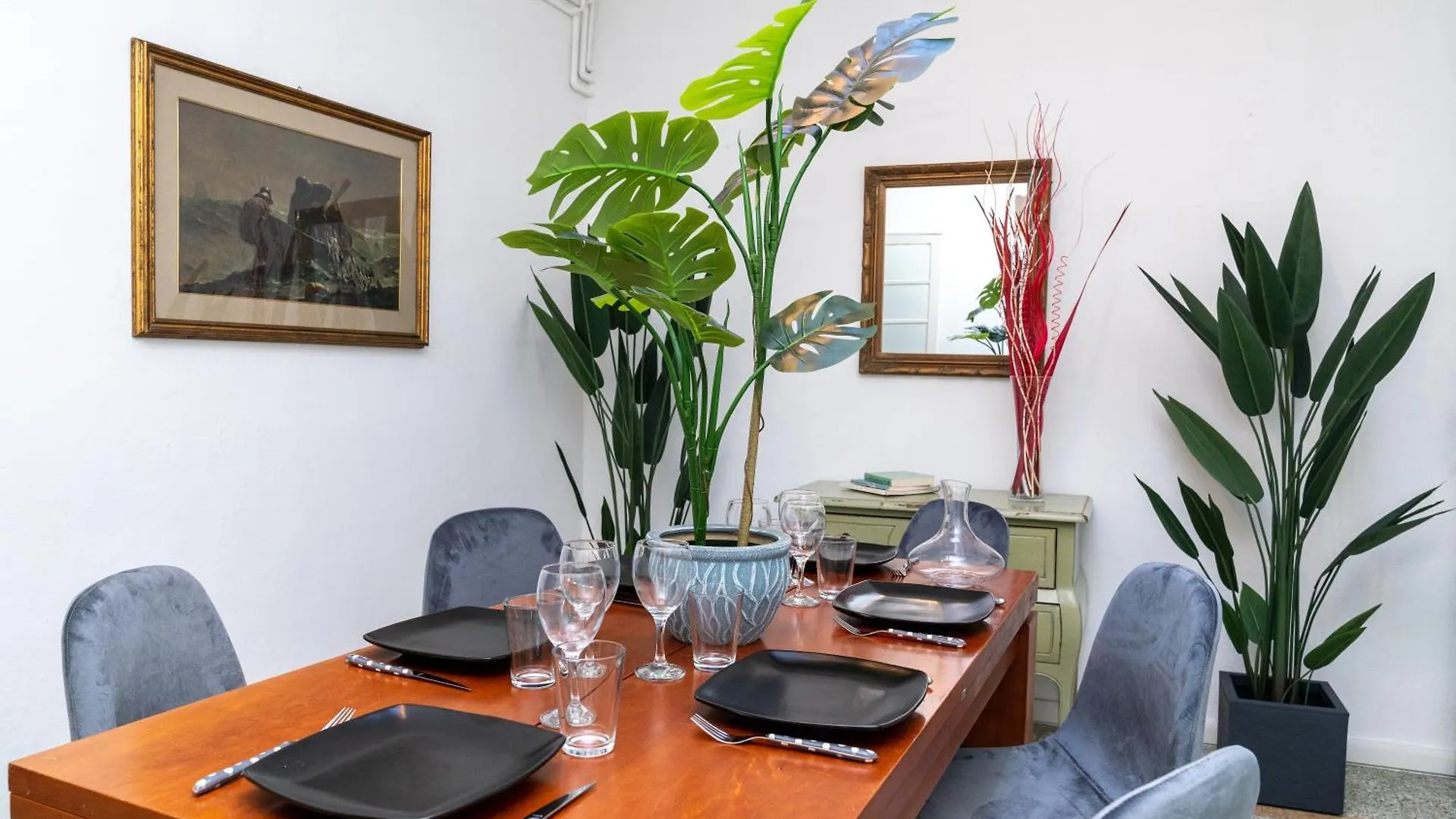 Historic Apt In The Center Of Lucca With Balcony Apartment