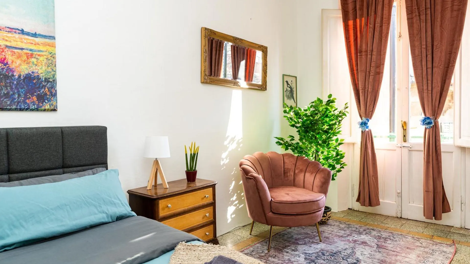 Historic Apt In The Center Of Lucca With Balcony Apartment
