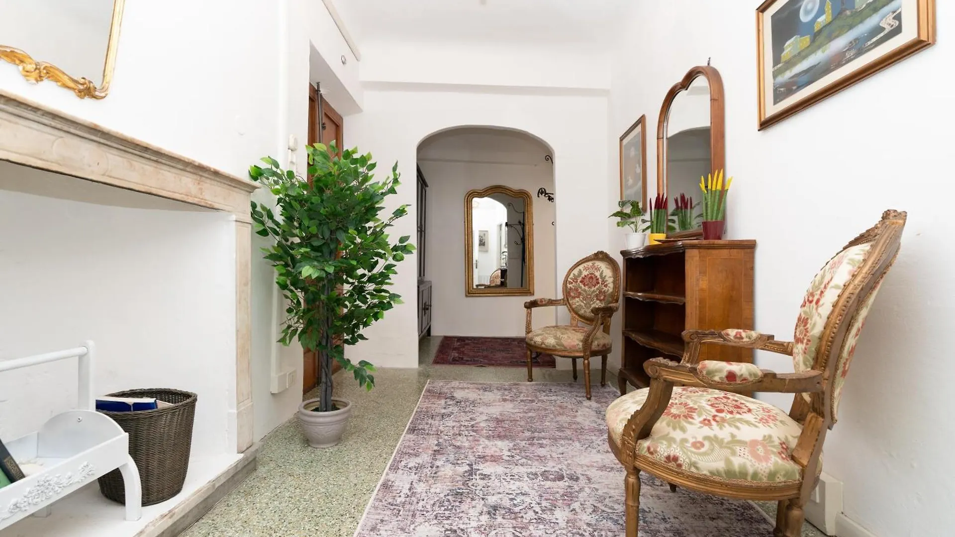 Historic Apt In The Center Of Lucca With Balcony Apartment 0*,  Italy